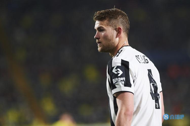 法尔克：拜仁尚未7500万欧报价德里赫特，萨利昨天与尤文高层会面