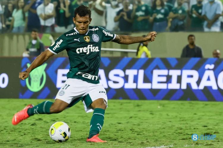 镜报:曼联有意巴西19岁前锋贝隆,帕尔梅拉斯要价1000万镑