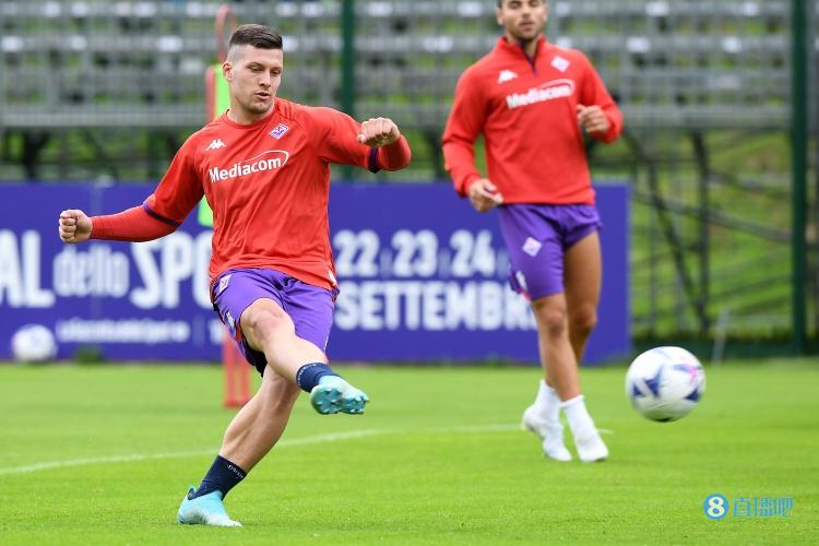 约维奇:弗拉霍维奇的建议帮助我加盟佛罗伦萨 C罗一直激励着我