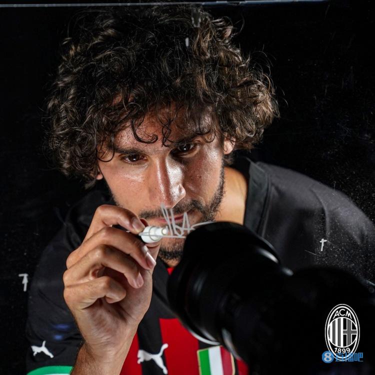 阿德利:不能想着复刻齐达内的辉煌生涯 米兰要始终剑指意甲冠军