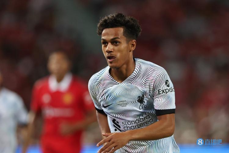 加西亚：就像米尔纳一样，法比奥-卡瓦略也可以胜任场上多个位置