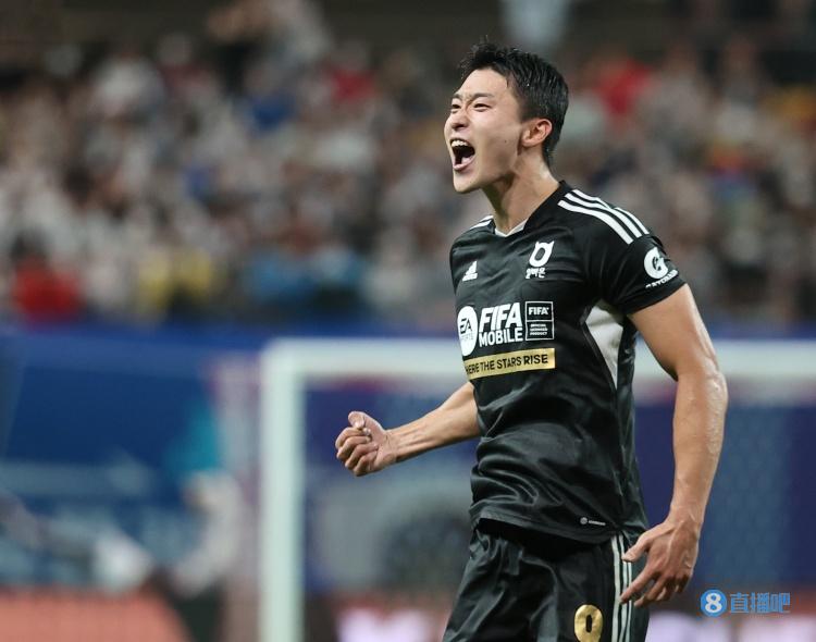 曹圭成:很高兴在偶像凯恩面前进球,我还拿到了他和兴慜哥的球衣