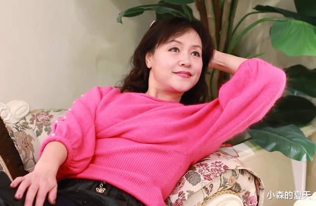 五十岁已婚少妇风味犹存,想与她们拉近关系,学会3个技巧就够了