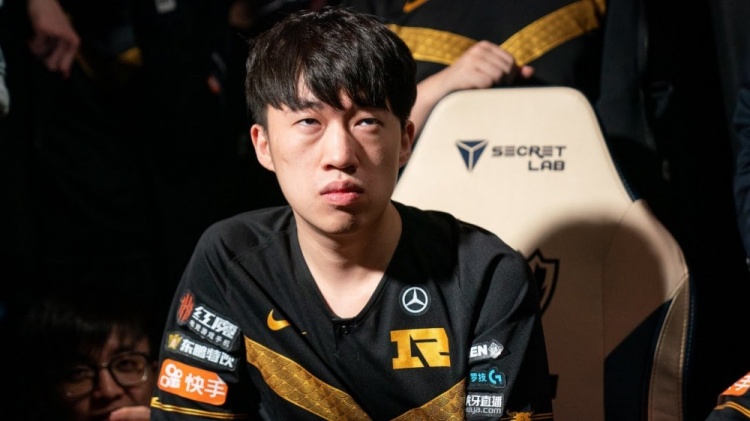 Xiaohu豪取二连MVP,与369、Knight并列LPL选手MVP榜第一