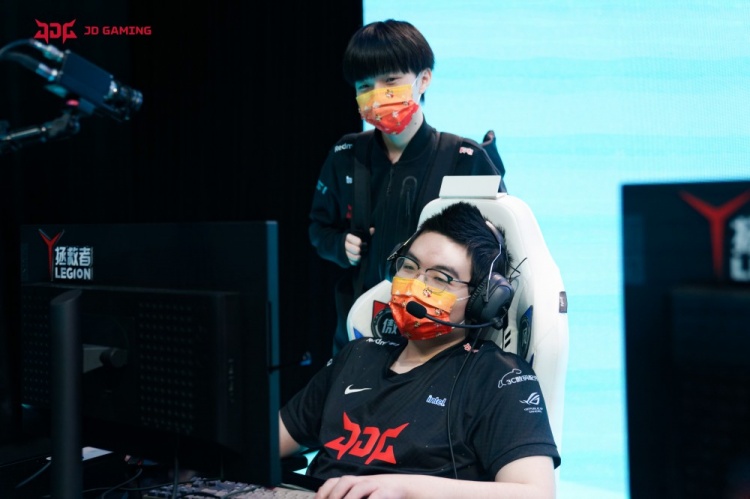 JDG线下调试返图：好久不见赛场上的选手们