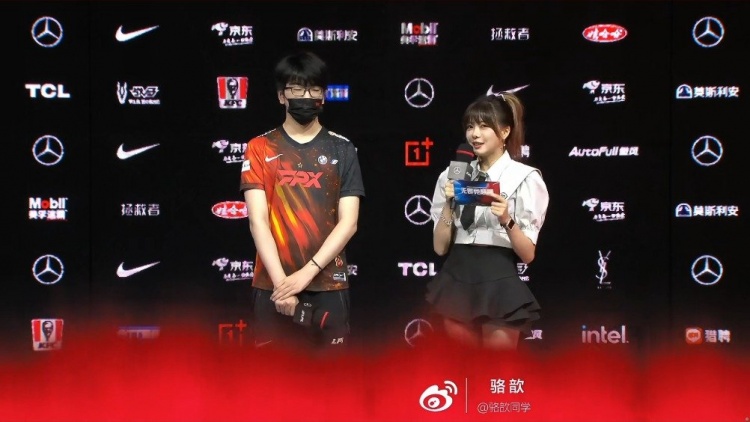 赛后采访Care：每一波团都勇往直前 是因为有翔哥在我不怕的