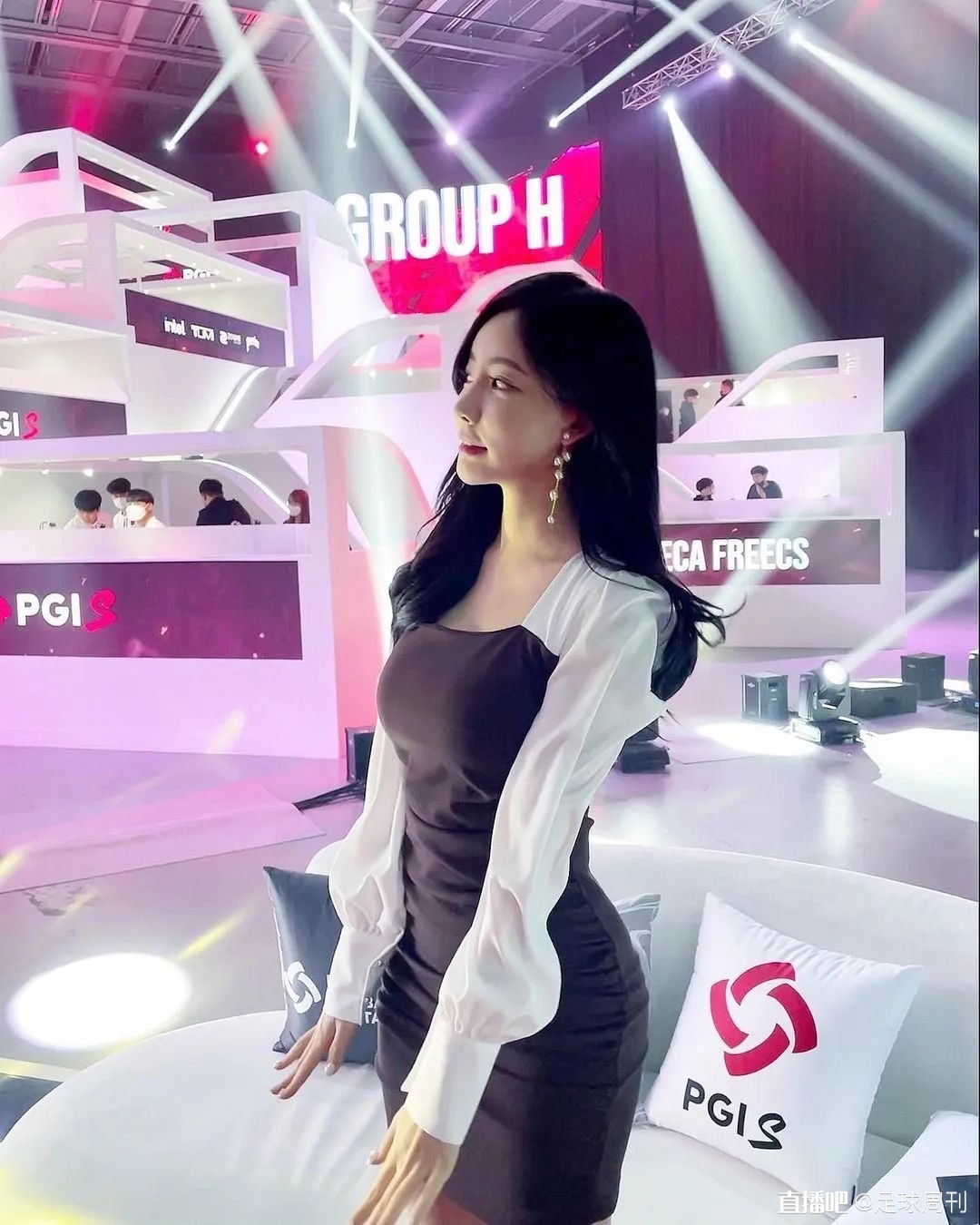 性感丨她是电竞花旦,更是球衣女神