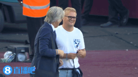 基恩现场解说曼城比赛,理查兹调侃:哈兰德父亲在那等着你呢?