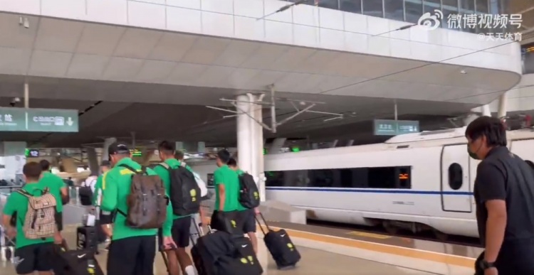 京媒:阿德本罗仍在养伤,未随国安出征武汉