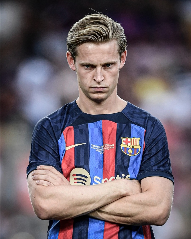 ⛔没进展！无关金钱！罗马诺谈德容转会情况相当无奈...