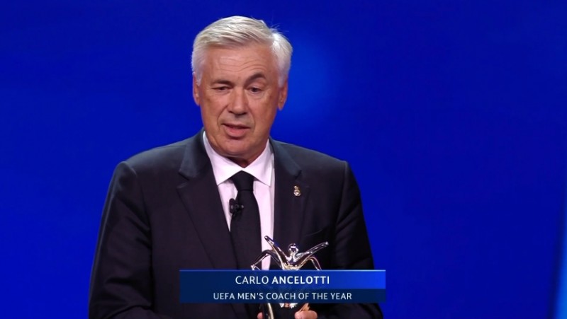 安帅谈获奖:我没获胜公式只是对足球充满激情 感谢我的老师萨基