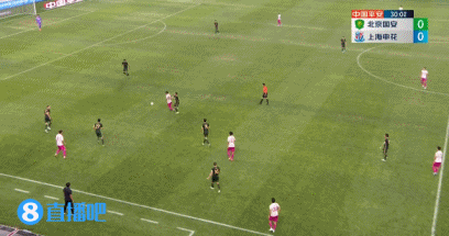 单枪匹马独闯龙潭!于汉超过掉柏杨,爆射先拔头筹