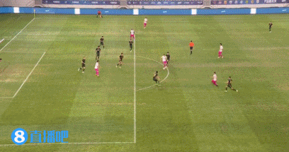 于汉超造点!梅米舍维奇禁区内犯规送点,巴索戈一蹴而就