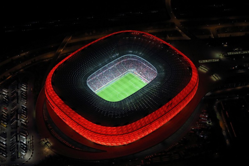 体图：应对能源危机，拜仁安联球场将采取减少亮灯时间等节能措施