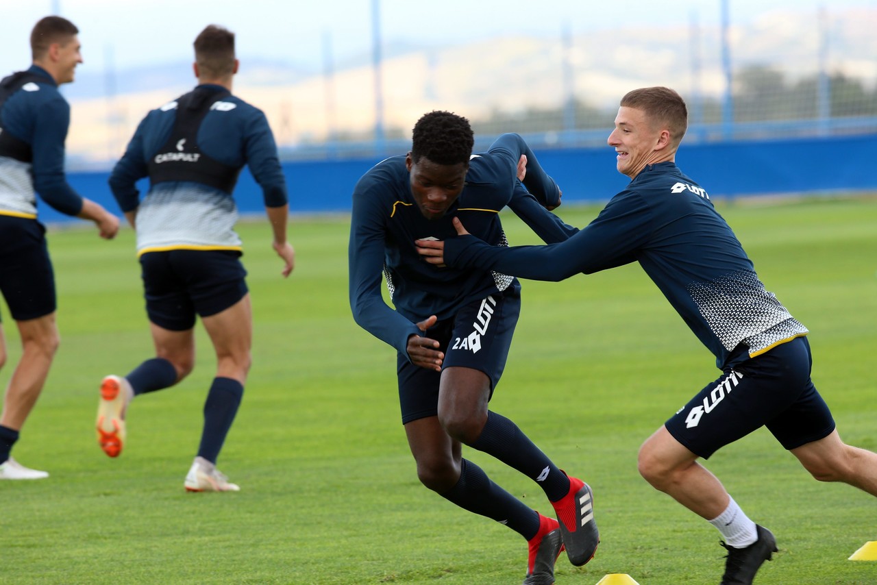 罗体:阿戈梅拒绝克雷莫内塞租借邀请,可能租借重返法甲赛场