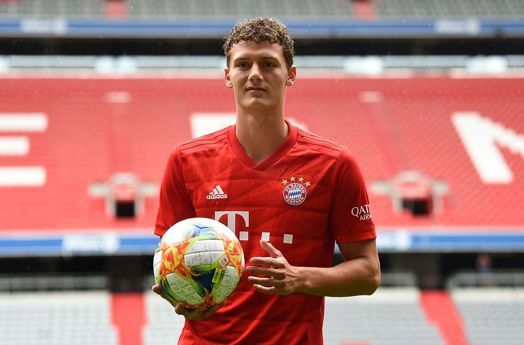 队报记者:虽然切尔西对帕瓦尔感兴趣,但球员决定留在拜仁