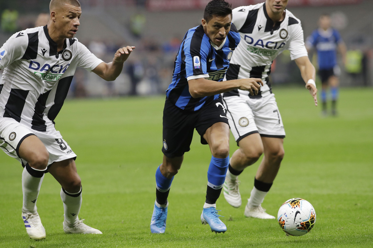 罗马诺:预计桑切斯本周前往马赛完成签约 多特不会引进哲科