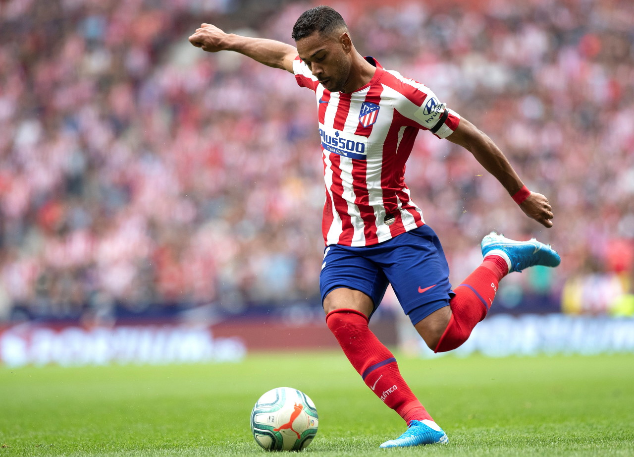 罗马诺:曼城本想买马竞后卫洛迪,已准备好S-戈麦斯签约文件