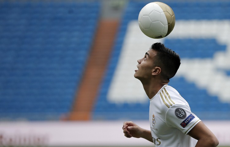 马卡报:雷尼尔今天接受赫罗纳体检,然后完成租借交易