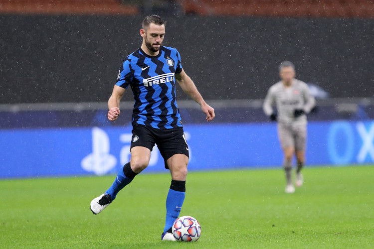 德弗里:我们的丢球太多了,接下来还有很长的路要走