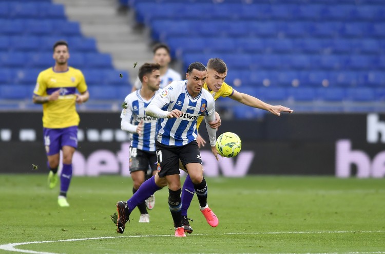 世体：安切洛蒂非常喜欢德托马斯，球员符合皇马寻找前锋的条件