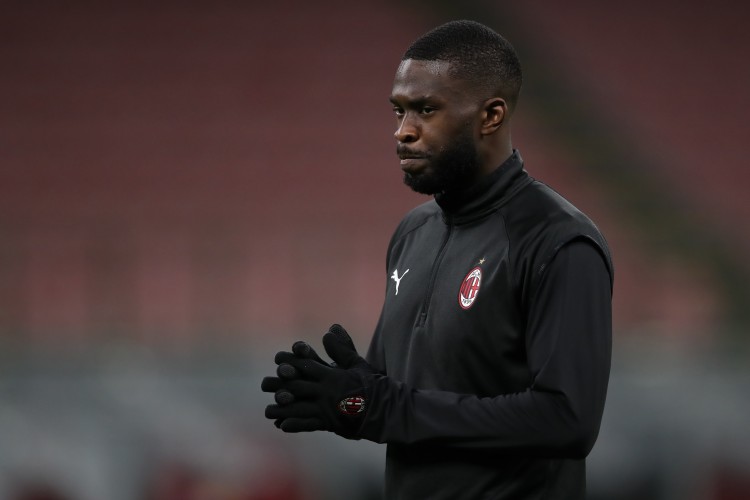 意天空:米兰即将和托莫里续约至2027年,双方举行三小时会谈