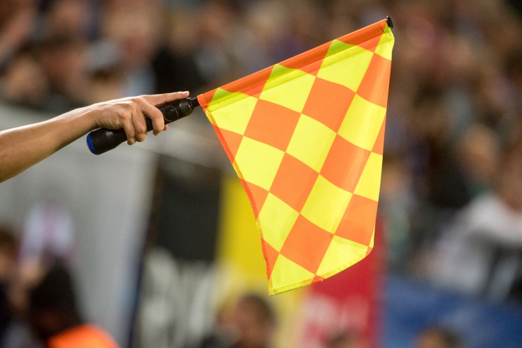 欧足联官方:新赛季欧冠小组赛将采用半自动越位技术