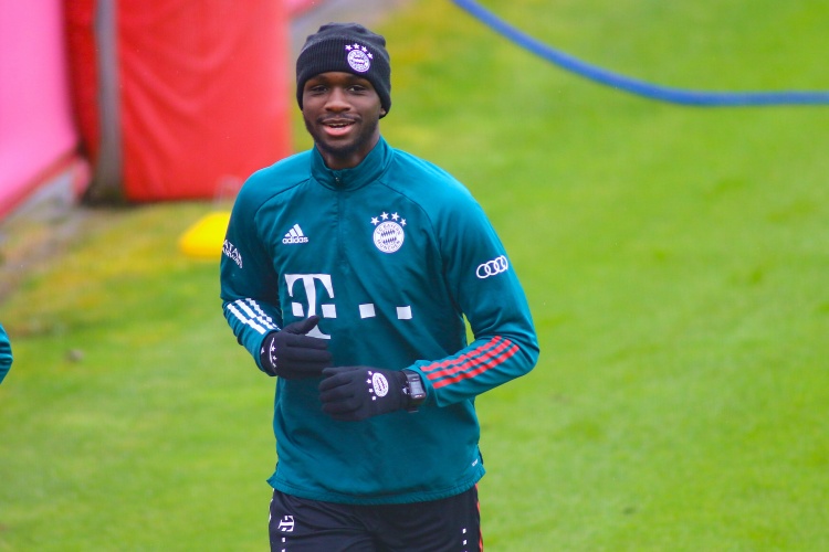 德媒:夸西数周前要求离队,转会费1600万欧+奖金+回购+二转分成