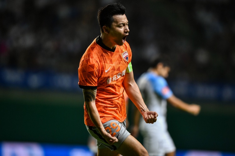 媒体人:郜林曾去广州找过李玮锋,但现阶段离开深圳队可能性不大