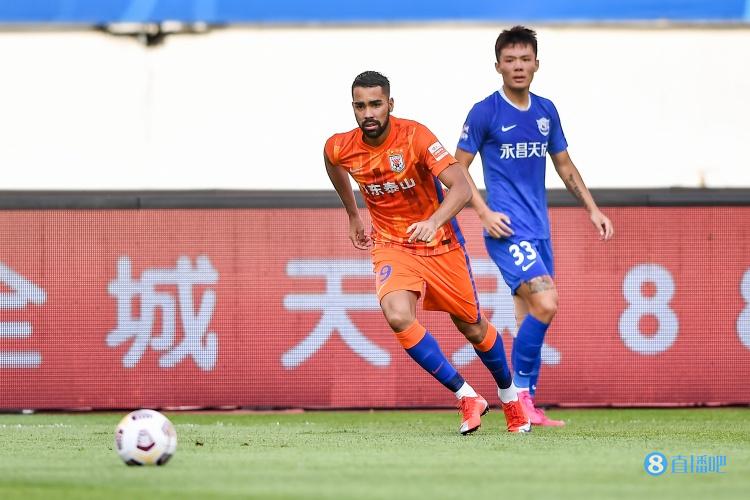 记者:泰山队是否为德尔加多报名要考虑外援伤病,8月会有答案