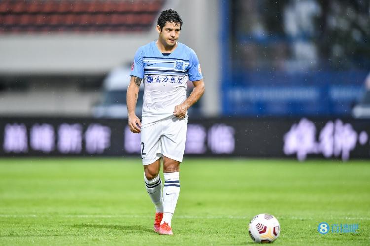 足球报:叶楚贵伤愈回归,吉列尔梅月底就能跟广州城会合