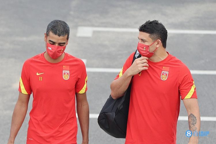 徐亮：中国足球不能只靠归化，自己培养一波波人才才可能有未来