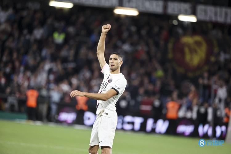 六台:巴萨有意巴黎右后卫阿什拉夫