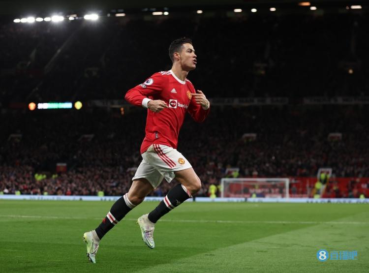 曼联跟队记者:安东尼始终是滕哈赫的首选 他的到来将推动C罗离队