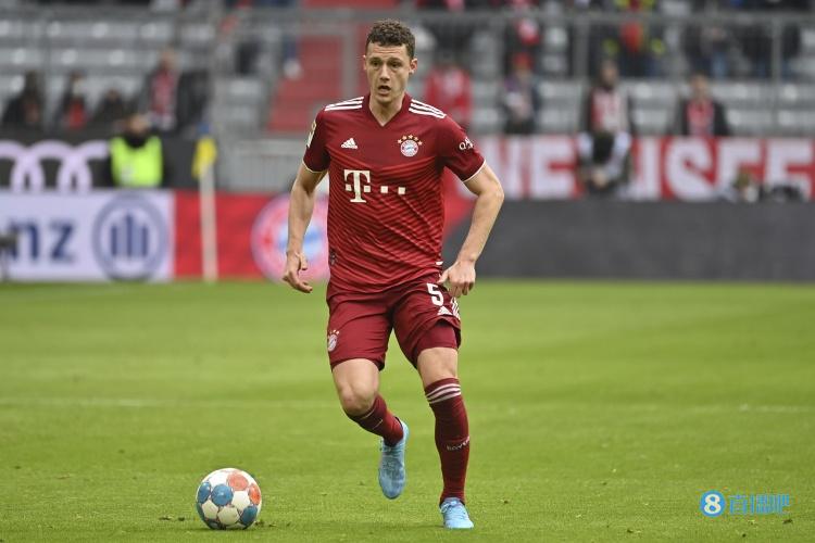 德媒：拜仁仍想再卖一两人，但已不再考虑出售帕瓦尔