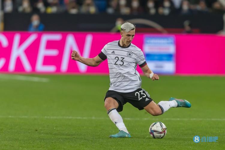 施洛特贝克:会为多特付出一切 若保持健康我们可以赢得一些冠军