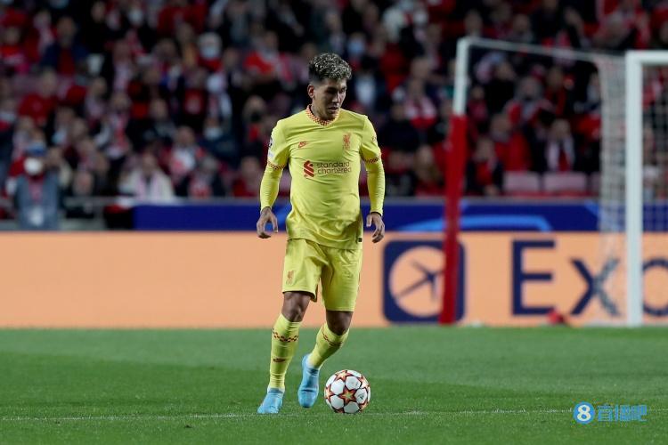 记者:菲尔米诺上轮伤缺是预防性的,他预计能够出战曼联