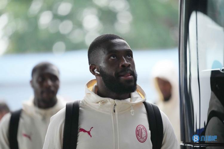 罗马诺:托莫里已续约至2027年,米兰即将官宣