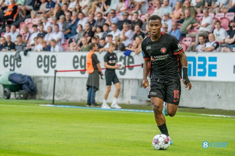 迪马:米兰400万欧报价后腰奥涅迪卡,中日德兰要价800万以上