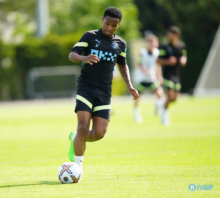 Here we go！罗马诺：曼城U23前锋凯伊将租至费雷拉到2023年