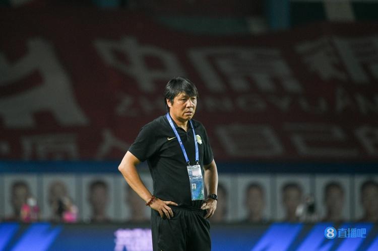 评论员:国安帅位上面全是雷&下面全是嘴,谢峰也算解脱了