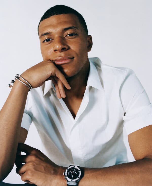 关于“姆总”言论,姆巴佩表示很烦人:我擅长的领域在球场内