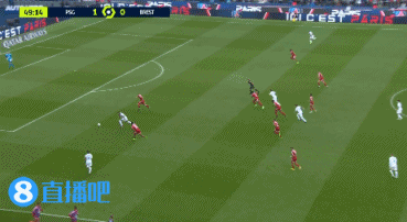 小铁匠?梅西33场法甲9球22助,却有13次中柱