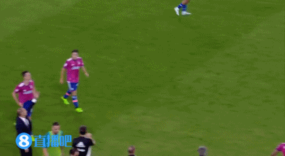 太亏了?米利克脱衣激情庆祝 两黄变一红后绝杀被取消