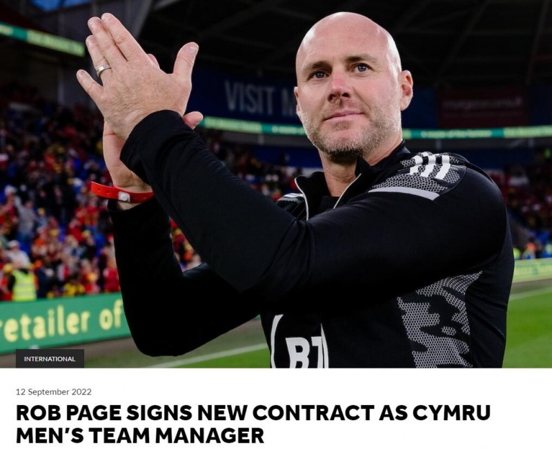 官方:威尔士足协和主教练罗柏-佩奇续约4年,他将率队征战世界杯