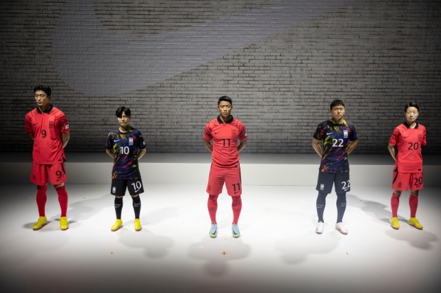 韩国队世界杯球衣发布：主场红色底色，客场红蓝黄配黑色底色