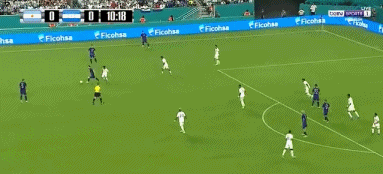 妙笔生花?梅西背身连续晃动+外脚背精准妙传