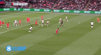 可惜!萨卡绝佳单刀机会被扑出,错失绝杀