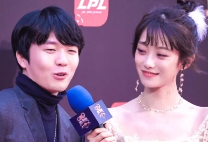 吃货Rookie!不吃火锅也太可怜了 如果胃很大就做吃播大胃王!