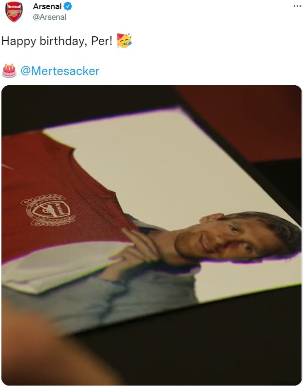 默特萨克迎来38岁生日,阿森纳官推发文送上祝福